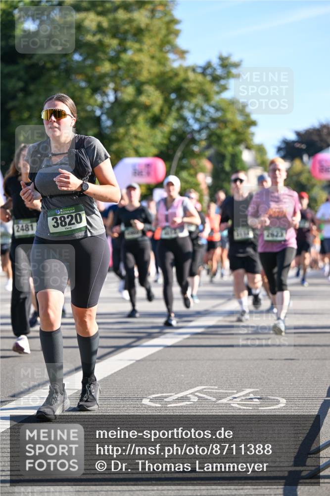 07.09.2025 - BARMER Alsterlauf Dr. Thomas Lammeyer http://msf.ph/oto/8711388 07.09.2025 09:39:10 Laufen 2481, 36, 3820 meine-sportfotos.de