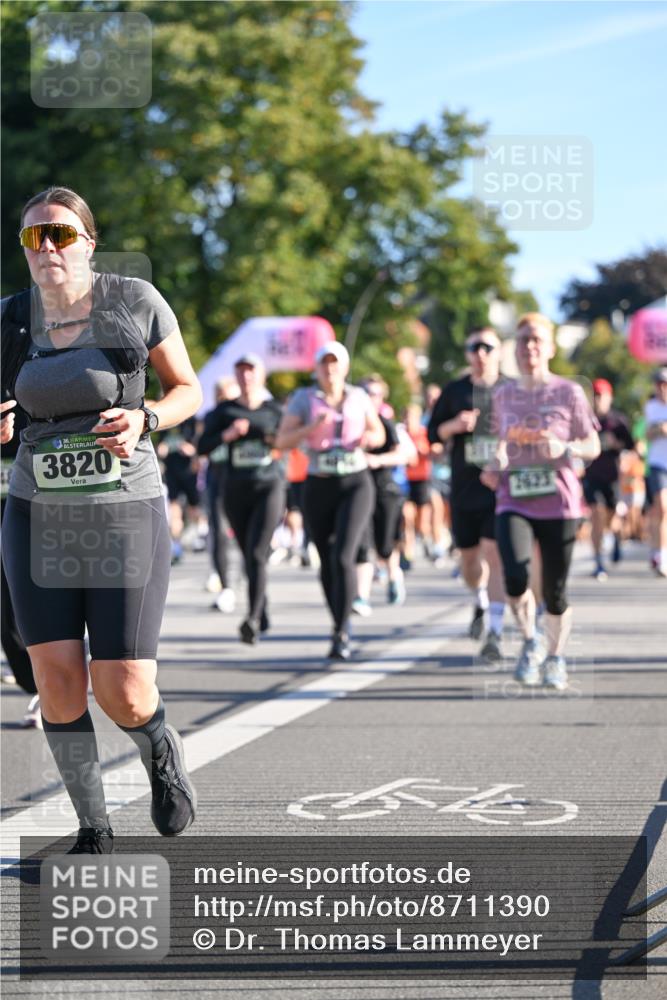 07.09.2025 - BARMER Alsterlauf Dr. Thomas Lammeyer http://msf.ph/oto/8711390 07.09.2025 09:39:10 Laufen 6, 3820 meine-sportfotos.de