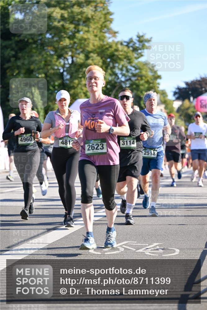 07.09.2025 - BARMER Alsterlauf Dr. Thomas Lammeyer http://msf.ph/oto/8711399 07.09.2025 09:39:12 Laufen 4960, 4812, 3114, 2623, 2518 meine-sportfotos.de