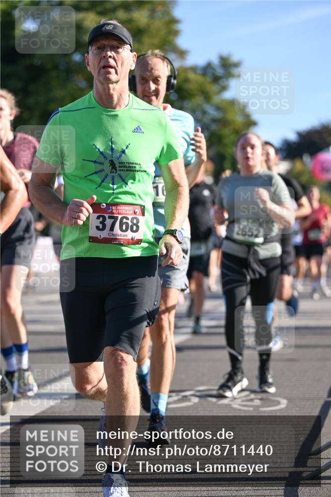 07.09.2025 - BARMER Alsterlauf Dr. Thomas Lammeyer http://msf.ph/oto/8711440 07.09.2025 09:39:18 Laufen 36, 3768, 16, 2652 meine-sportfotos.de