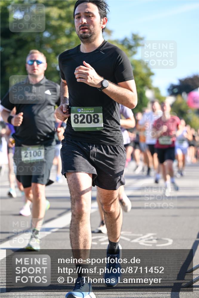 07.09.2025 - BARMER Alsterlauf Dr. Thomas Lammeyer http://msf.ph/oto/8711452 07.09.2025 09:39:20 Laufen 2100, 36, 8208 meine-sportfotos.de