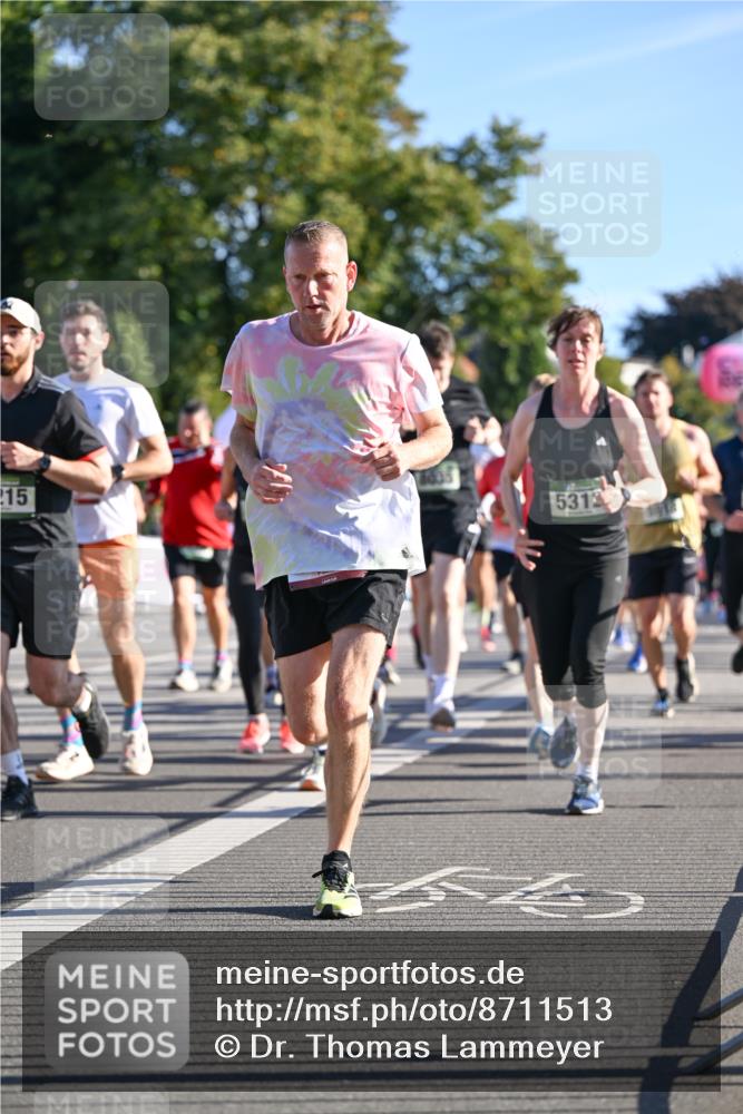 07.09.2025 - BARMER Alsterlauf Dr. Thomas Lammeyer http://msf.ph/oto/8711513 07.09.2025 09:39:30 Laufen 215, 5313 meine-sportfotos.de