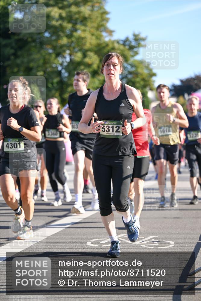 07.09.2025 - BARMER Alsterlauf Dr. Thomas Lammeyer http://msf.ph/oto/8711520 07.09.2025 09:39:31 Laufen 4301, 3360, 36, 5312, 5918 meine-sportfotos.de