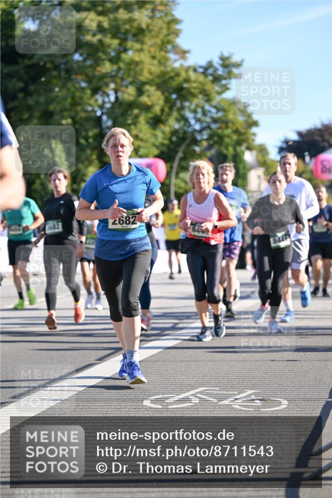 07.09.2025 - BARMER Alsterlauf Dr. Thomas Lammeyer http://msf.ph/oto/8711543 07.09.2025 09:39:36 Laufen 2682, 844, 8441 meine-sportfotos.de