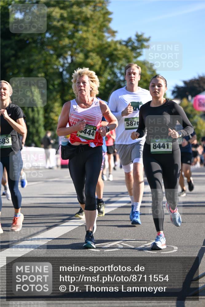 07.09.2025 - BARMER Alsterlauf Dr. Thomas Lammeyer http://msf.ph/oto/8711554 07.09.2025 09:39:37 Laufen 583, 444, 5876, 8441 meine-sportfotos.de