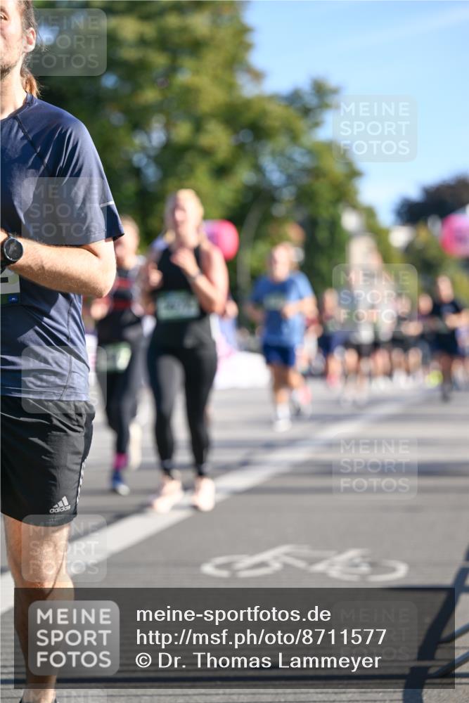 07.09.2025 - BARMER Alsterlauf Dr. Thomas Lammeyer http://msf.ph/oto/8711577 07.09.2025 09:39:41 Laufen  meine-sportfotos.de