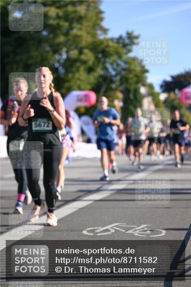 07.09.2025 - BARMER Alsterlauf Dr. Thomas Lammeyer http://msf.ph/oto/8711582 07.09.2025 09:39:42 Laufen 5672 meine-sportfotos.de