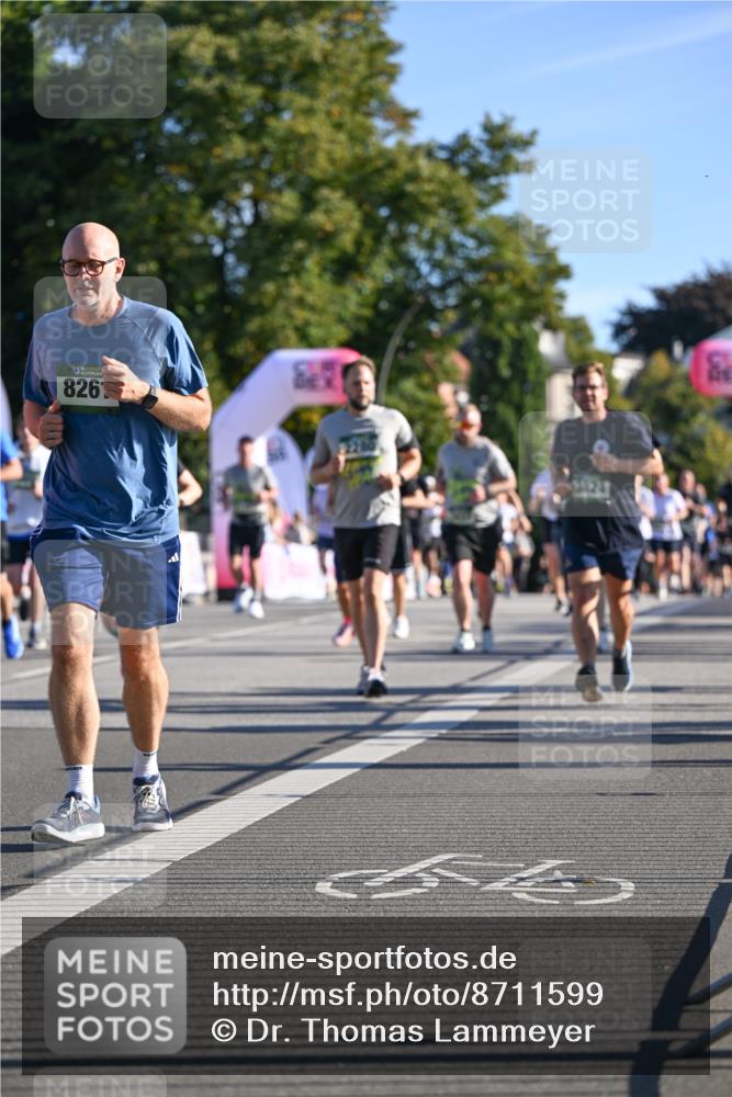 07.09.2025 - BARMER Alsterlauf Dr. Thomas Lammeyer http://msf.ph/oto/8711599 07.09.2025 09:39:45 Laufen 8263 meine-sportfotos.de