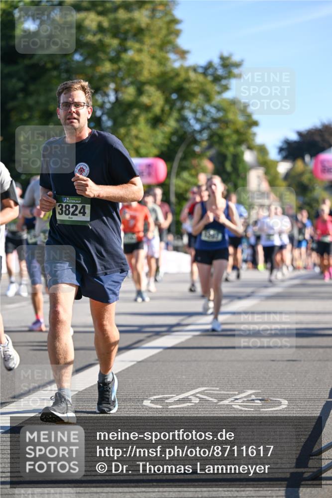 07.09.2025 - BARMER Alsterlauf Dr. Thomas Lammeyer http://msf.ph/oto/8711617 07.09.2025 09:39:48 Laufen 36, 3824 meine-sportfotos.de
