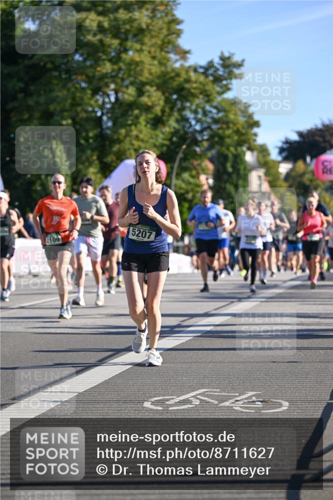 07.09.2025 - BARMER Alsterlauf Dr. Thomas Lammeyer http://msf.ph/oto/8711627 07.09.2025 09:39:49 Laufen 109, 5207 meine-sportfotos.de