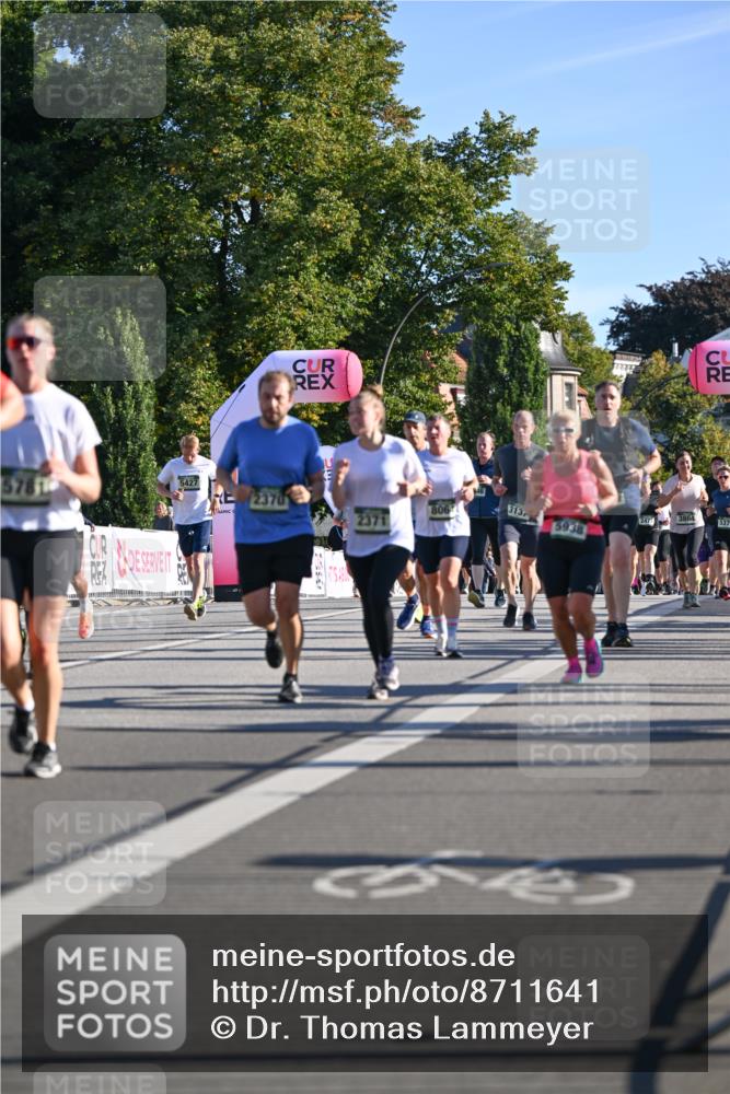 07.09.2025 - BARMER Alsterlauf Dr. Thomas Lammeyer http://msf.ph/oto/8711641 07.09.2025 09:39:52 Laufen 5427, 5781, 2370, 806, 313, 2371, 5938, 349, 2477, 3864, 537 meine-sportfotos.de