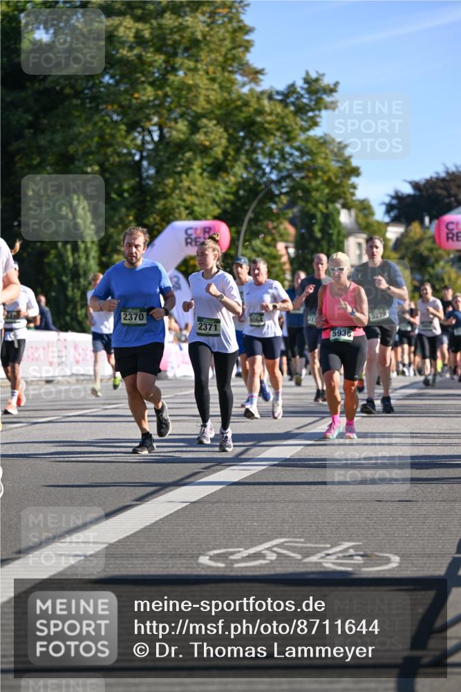 07.09.2025 - BARMER Alsterlauf Dr. Thomas Lammeyer http://msf.ph/oto/8711644 07.09.2025 09:39:52 Laufen 2370, 2371, 3229, 5938 meine-sportfotos.de