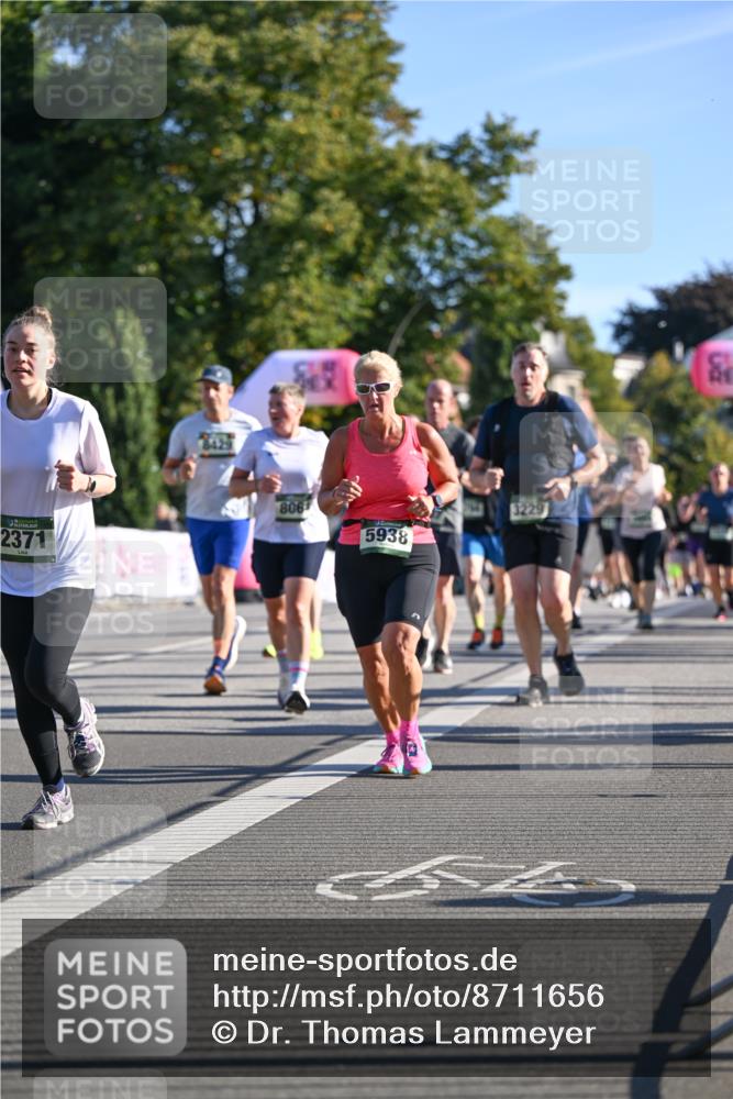 07.09.2025 - BARMER Alsterlauf Dr. Thomas Lammeyer http://msf.ph/oto/8711656 07.09.2025 09:39:54 Laufen 2371, 806, 5938, 3229 meine-sportfotos.de