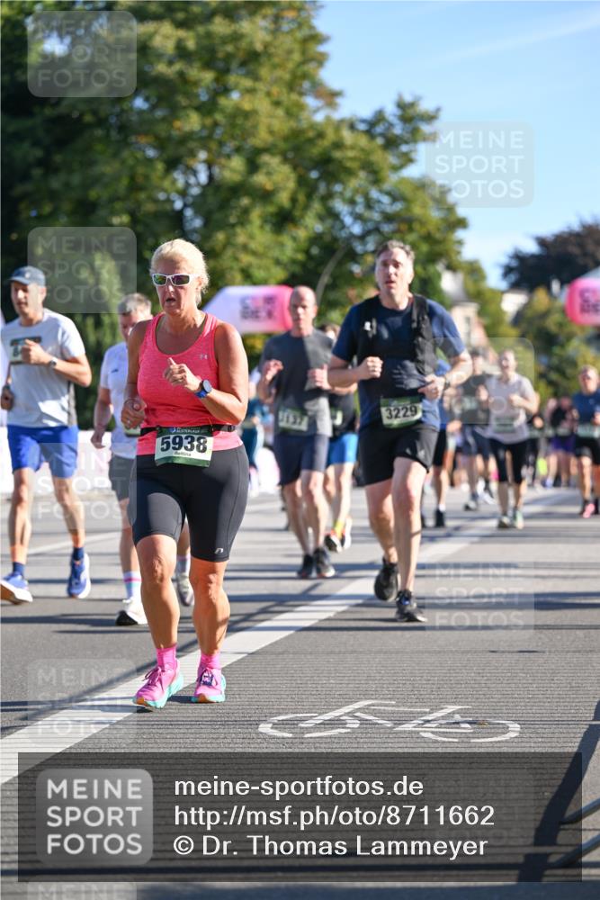 07.09.2025 - BARMER Alsterlauf Dr. Thomas Lammeyer http://msf.ph/oto/8711662 07.09.2025 09:39:55 Laufen 5938, 3229, 3137 meine-sportfotos.de