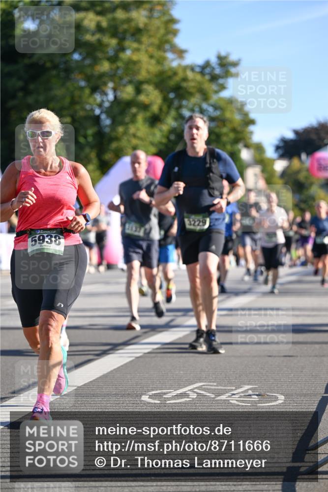 07.09.2025 - BARMER Alsterlauf Dr. Thomas Lammeyer http://msf.ph/oto/8711666 07.09.2025 09:39:56 Laufen 5938, 3229 meine-sportfotos.de