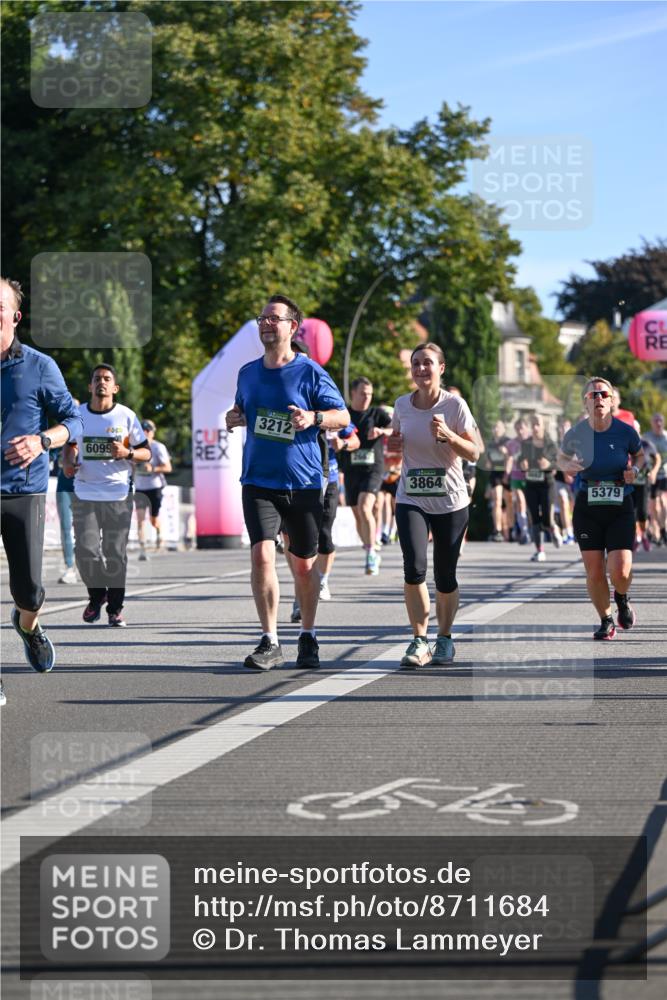 07.09.2025 - BARMER Alsterlauf Dr. Thomas Lammeyer http://msf.ph/oto/8711684 07.09.2025 09:39:59 Laufen 3212, 6099, 3864, 5379 meine-sportfotos.de