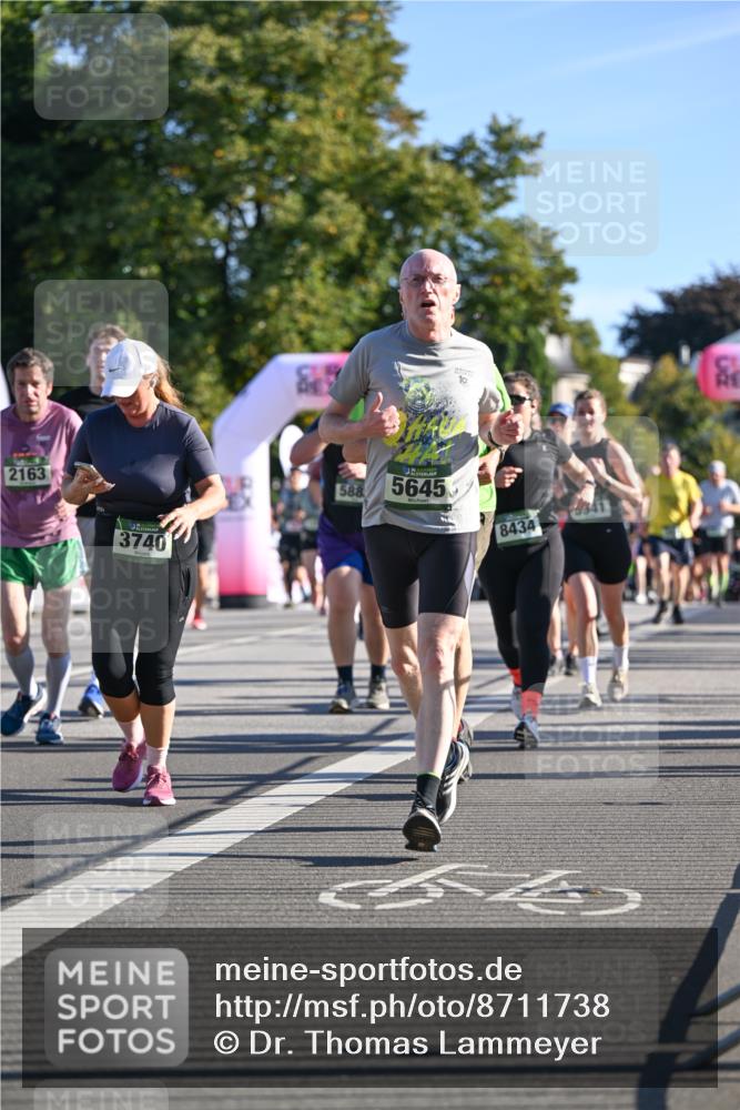 07.09.2025 - BARMER Alsterlauf Dr. Thomas Lammeyer http://msf.ph/oto/8711738 07.09.2025 09:40:08 Laufen 2163, 3740, 588, 5645, 8434, 341 meine-sportfotos.de