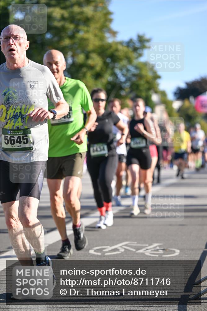 07.09.2025 - BARMER Alsterlauf Dr. Thomas Lammeyer http://msf.ph/oto/8711746 07.09.2025 09:40:10 Laufen 136, 5645, 36, 1434 meine-sportfotos.de