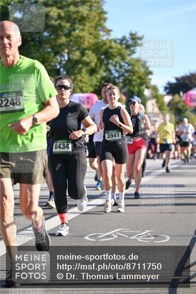 07.09.2025 - BARMER Alsterlauf Dr. Thomas Lammeyer http://msf.ph/oto/8711750 07.09.2025 09:40:10 Laufen 2248, 8434, 3941 meine-sportfotos.de