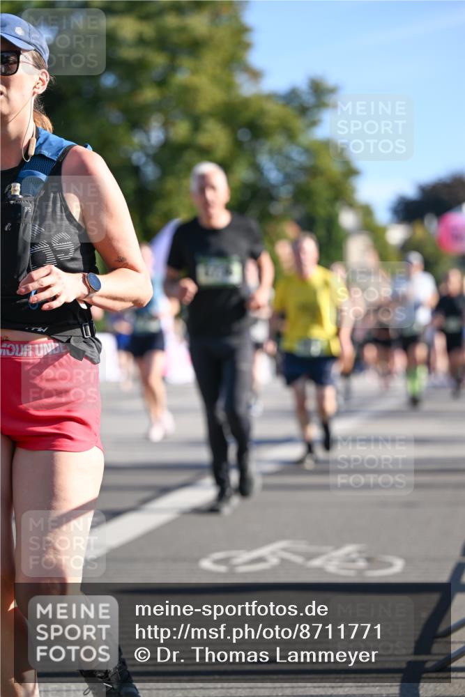 07.09.2025 - BARMER Alsterlauf Dr. Thomas Lammeyer http://msf.ph/oto/8711771 07.09.2025 09:40:14 Laufen  meine-sportfotos.de