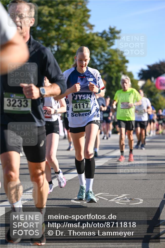 07.09.2025 - BARMER Alsterlauf Dr. Thomas Lammeyer http://msf.ph/oto/8711818 07.09.2025 09:40:21 Laufen 3233, 23, 36, 4117, 7 meine-sportfotos.de
