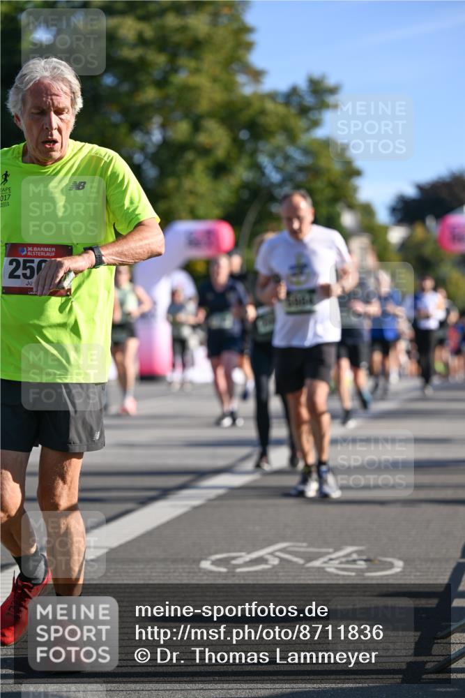 07.09.2025 - BARMER Alsterlauf Dr. Thomas Lammeyer http://msf.ph/oto/8711836 07.09.2025 09:40:25 Laufen 017, 10, 36, 2577, 54 meine-sportfotos.de