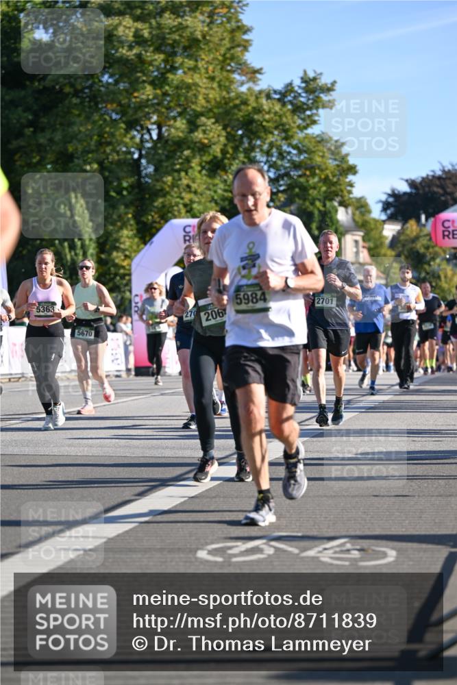 07.09.2025 - BARMER Alsterlauf Dr. Thomas Lammeyer http://msf.ph/oto/8711839 07.09.2025 09:40:25 Laufen 5363, 5984, 270, 5670, 206, 2701 meine-sportfotos.de