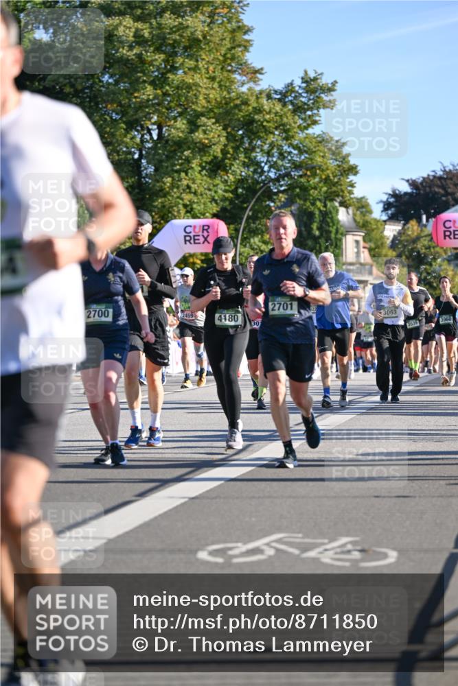 07.09.2025 - BARMER Alsterlauf Dr. Thomas Lammeyer http://msf.ph/oto/8711850 07.09.2025 09:40:27 Laufen 2700, 2459, 4180, 1120, 30, 2701, 3063, 2039, 3900, 54, 202 meine-sportfotos.de