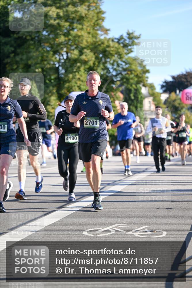 07.09.2025 - BARMER Alsterlauf Dr. Thomas Lammeyer http://msf.ph/oto/8711857 07.09.2025 09:40:28 Laufen 4180, 2701 meine-sportfotos.de