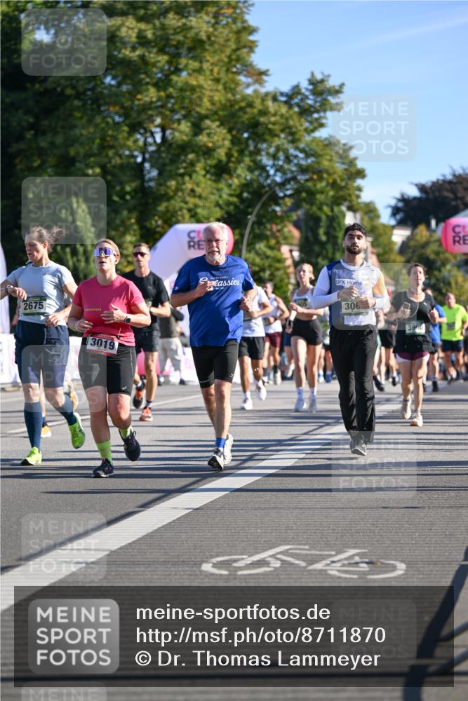 07.09.2025 - BARMER Alsterlauf Dr. Thomas Lammeyer http://msf.ph/oto/8711870 07.09.2025 09:40:30 Laufen 2675, 3019, 306, 3960 meine-sportfotos.de