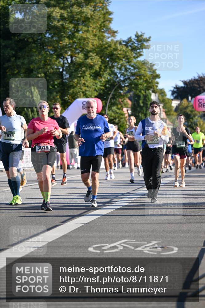 07.09.2025 - BARMER Alsterlauf Dr. Thomas Lammeyer http://msf.ph/oto/8711871 07.09.2025 09:40:30 Laufen 2675, 3019, 1905, 863, 3960, 64 meine-sportfotos.de