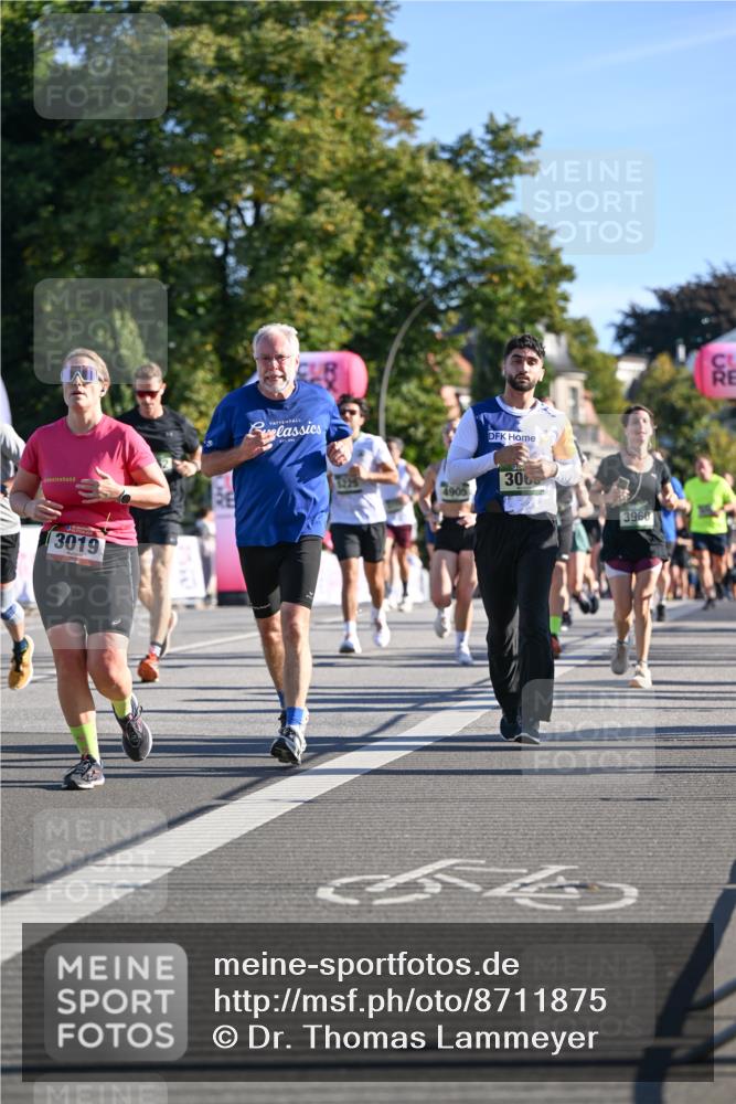 07.09.2025 - BARMER Alsterlauf Dr. Thomas Lammeyer http://msf.ph/oto/8711875 07.09.2025 09:40:31 Laufen 3019, 4905, 3065, 3960 meine-sportfotos.de