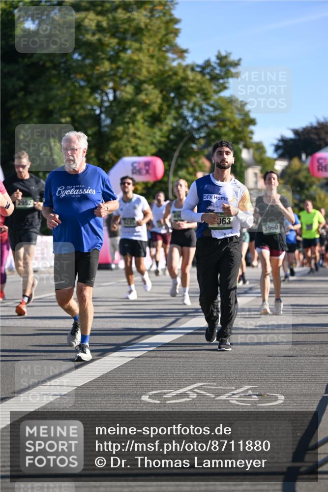 07.09.2025 - BARMER Alsterlauf Dr. Thomas Lammeyer http://msf.ph/oto/8711880 07.09.2025 09:40:31 Laufen 1996, 063, 3960 meine-sportfotos.de