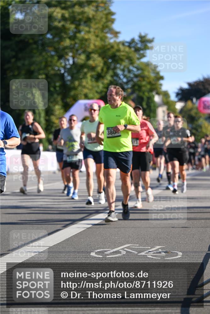 07.09.2025 - BARMER Alsterlauf Dr. Thomas Lammeyer http://msf.ph/oto/8711926 07.09.2025 09:40:38 Laufen 380 meine-sportfotos.de