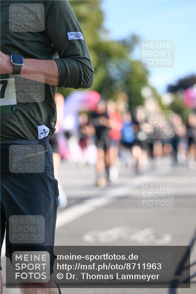 07.09.2025 - BARMER Alsterlauf Dr. Thomas Lammeyer http://msf.ph/oto/8711963 07.09.2025 09:40:44 Laufen  meine-sportfotos.de
