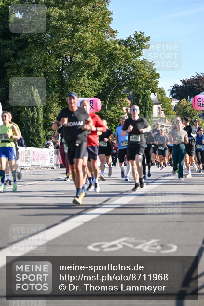 07.09.2025 - BARMER Alsterlauf Dr. Thomas Lammeyer http://msf.ph/oto/8711968 07.09.2025 09:40:46 Laufen 6196, 4490, 3765, 3763, 5621, 3976, 5197 meine-sportfotos.de