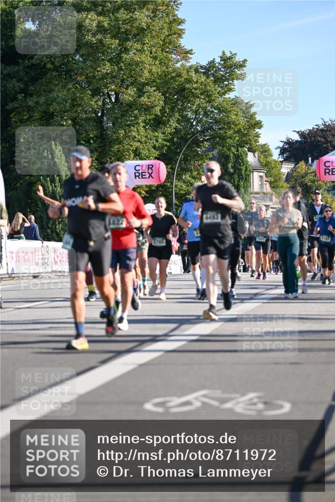 07.09.2025 - BARMER Alsterlauf Dr. Thomas Lammeyer http://msf.ph/oto/8711972 07.09.2025 09:40:46 Laufen 1822, 3765, 4493, 5621, 5197 meine-sportfotos.de