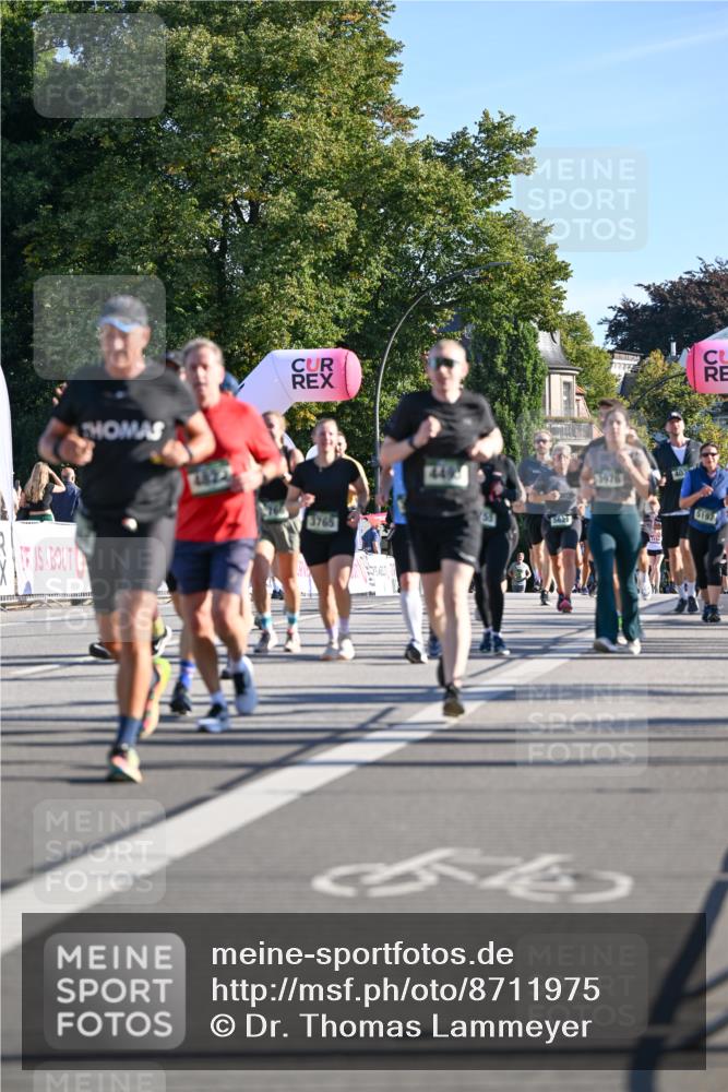 07.09.2025 - BARMER Alsterlauf Dr. Thomas Lammeyer http://msf.ph/oto/8711975 07.09.2025 09:40:47 Laufen 3765, 5621, 3976, 403, 5197 meine-sportfotos.de