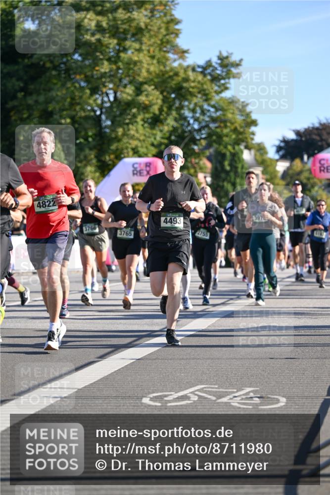 07.09.2025 - BARMER Alsterlauf Dr. Thomas Lammeyer http://msf.ph/oto/8711980 07.09.2025 09:40:47 Laufen 4822, 3766, 3765, 4493, 397, 2755 meine-sportfotos.de