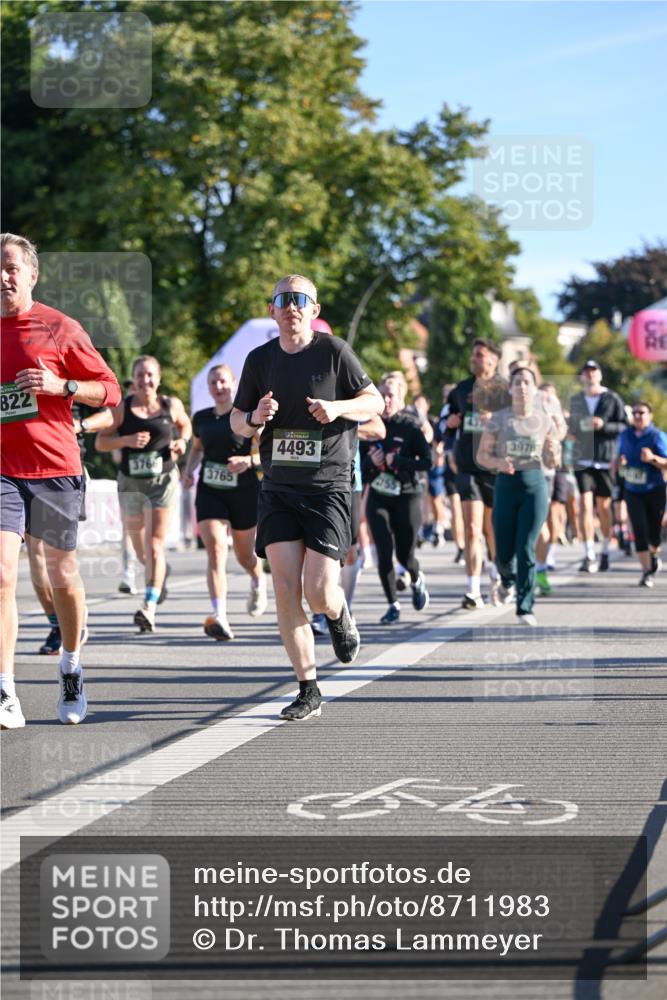 07.09.2025 - BARMER Alsterlauf Dr. Thomas Lammeyer http://msf.ph/oto/8711983 07.09.2025 09:40:48 Laufen 822, 3766, 3765, 4493, 3976 meine-sportfotos.de