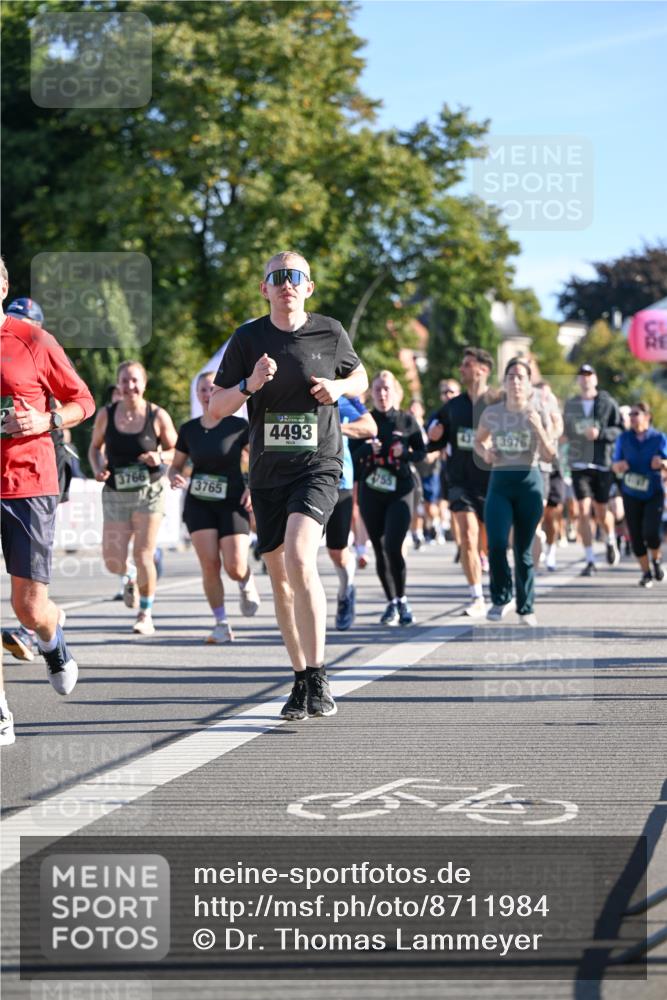 07.09.2025 - BARMER Alsterlauf Dr. Thomas Lammeyer http://msf.ph/oto/8711984 07.09.2025 09:40:48 Laufen 3766, 3765, 4493 meine-sportfotos.de