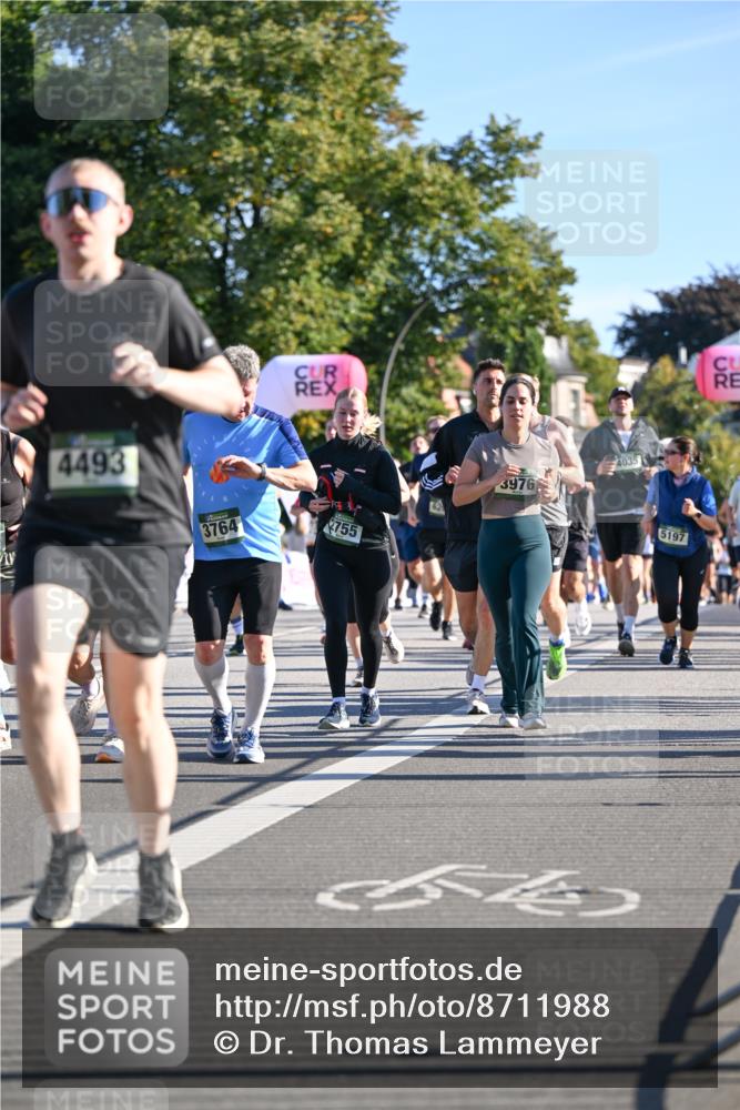 07.09.2025 - BARMER Alsterlauf Dr. Thomas Lammeyer http://msf.ph/oto/8711988 07.09.2025 09:40:49 Laufen 4493, 3764, 2755, 4035, 3976, 5197 meine-sportfotos.de