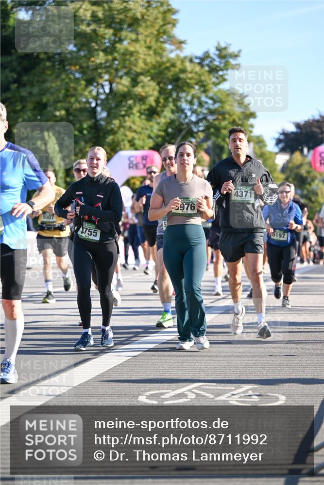 07.09.2025 - BARMER Alsterlauf Dr. Thomas Lammeyer http://msf.ph/oto/8711992 07.09.2025 09:40:50 Laufen 755, 5976, 4371, 5197 meine-sportfotos.de