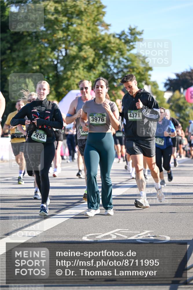 07.09.2025 - BARMER Alsterlauf Dr. Thomas Lammeyer http://msf.ph/oto/8711995 07.09.2025 09:40:51 Laufen 2755, 560, 3976, 4371, 5197 meine-sportfotos.de