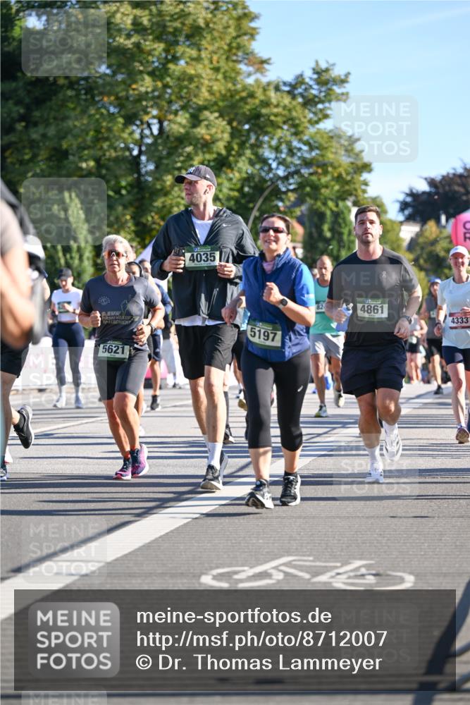 07.09.2025 - BARMER Alsterlauf Dr. Thomas Lammeyer http://msf.ph/oto/8712007 07.09.2025 09:40:53 Laufen 9, 5621, 4035, 5197, 4861, 54, 4333 meine-sportfotos.de