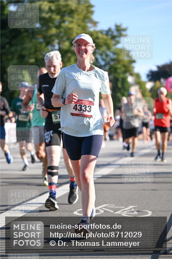 07.09.2025 - BARMER Alsterlauf Dr. Thomas Lammeyer http://msf.ph/oto/8712029 07.09.2025 09:40:57 Laufen 57, 36, 4333 meine-sportfotos.de