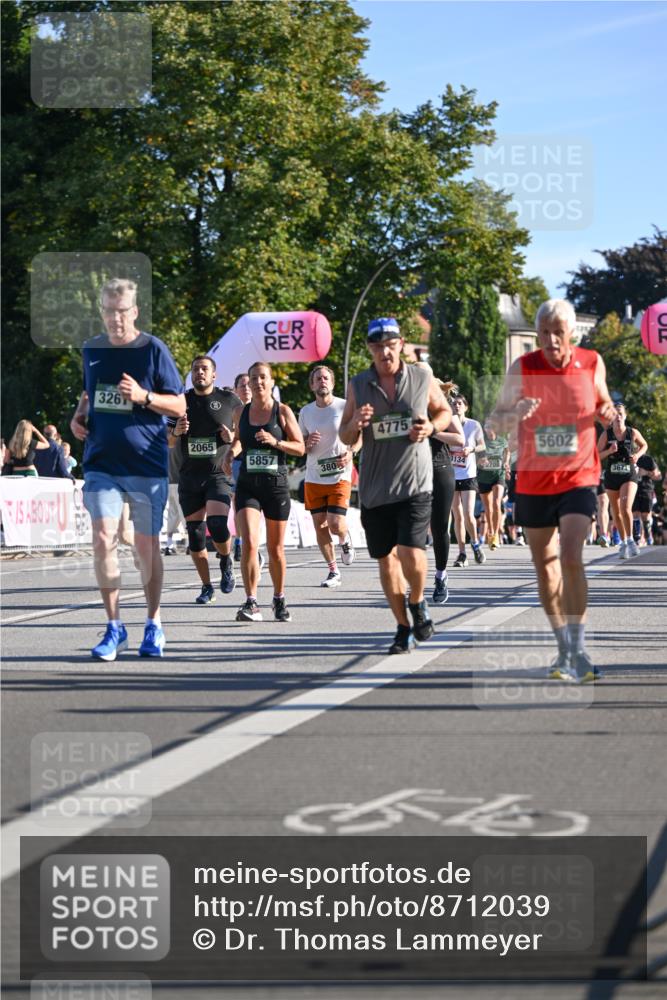 07.09.2025 - BARMER Alsterlauf Dr. Thomas Lammeyer http://msf.ph/oto/8712039 07.09.2025 09:40:59 Laufen 326, 2065, 5857, 380, 4775, 3134, 5602, 3671 meine-sportfotos.de