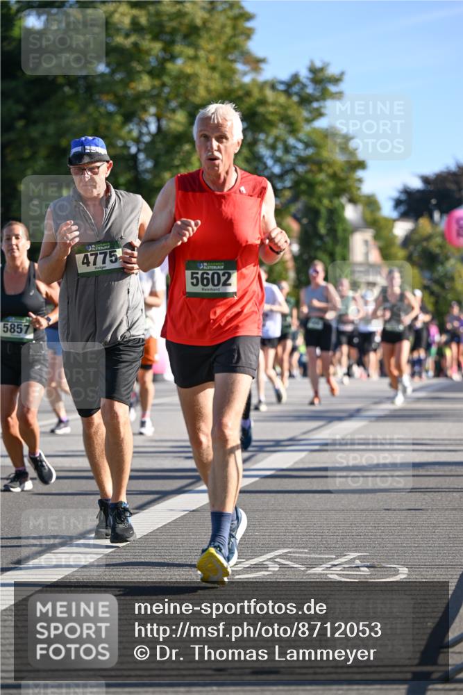 07.09.2025 - BARMER Alsterlauf Dr. Thomas Lammeyer http://msf.ph/oto/8712053 07.09.2025 09:41:01 Laufen 5857, 4775, 6, 5602 meine-sportfotos.de
