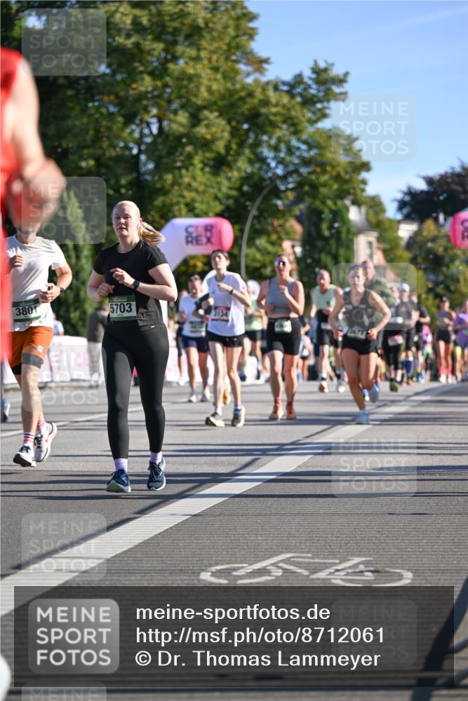 07.09.2025 - BARMER Alsterlauf Dr. Thomas Lammeyer http://msf.ph/oto/8712061 07.09.2025 09:41:02 Laufen 3801, 5703, 3134 meine-sportfotos.de