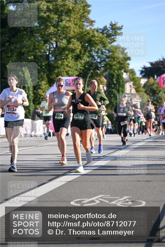 07.09.2025 - BARMER Alsterlauf Dr. Thomas Lammeyer http://msf.ph/oto/8712077 07.09.2025 09:41:05 Laufen 3134, 906, 3677, 2600, 2782 meine-sportfotos.de